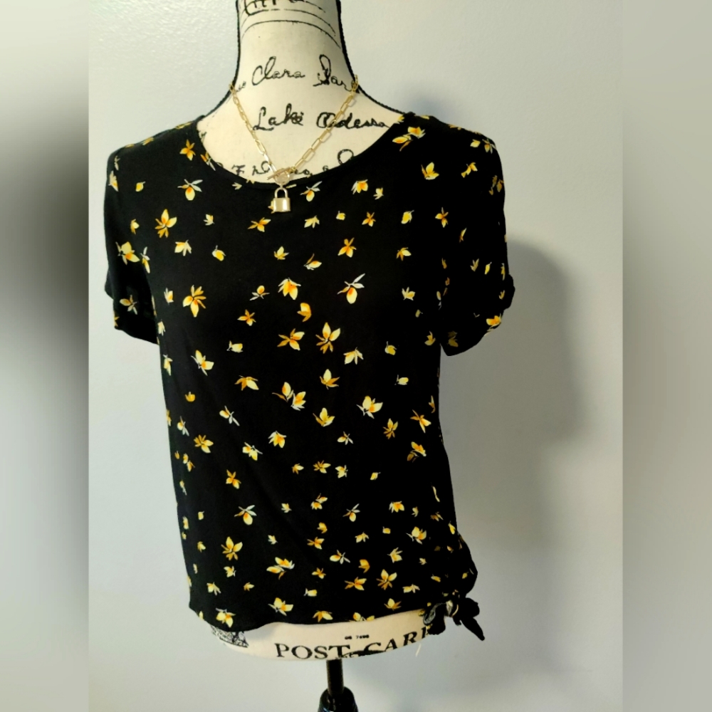 LC Lauren Conrad black lemon lime short sleeve tie waist shirt small euc